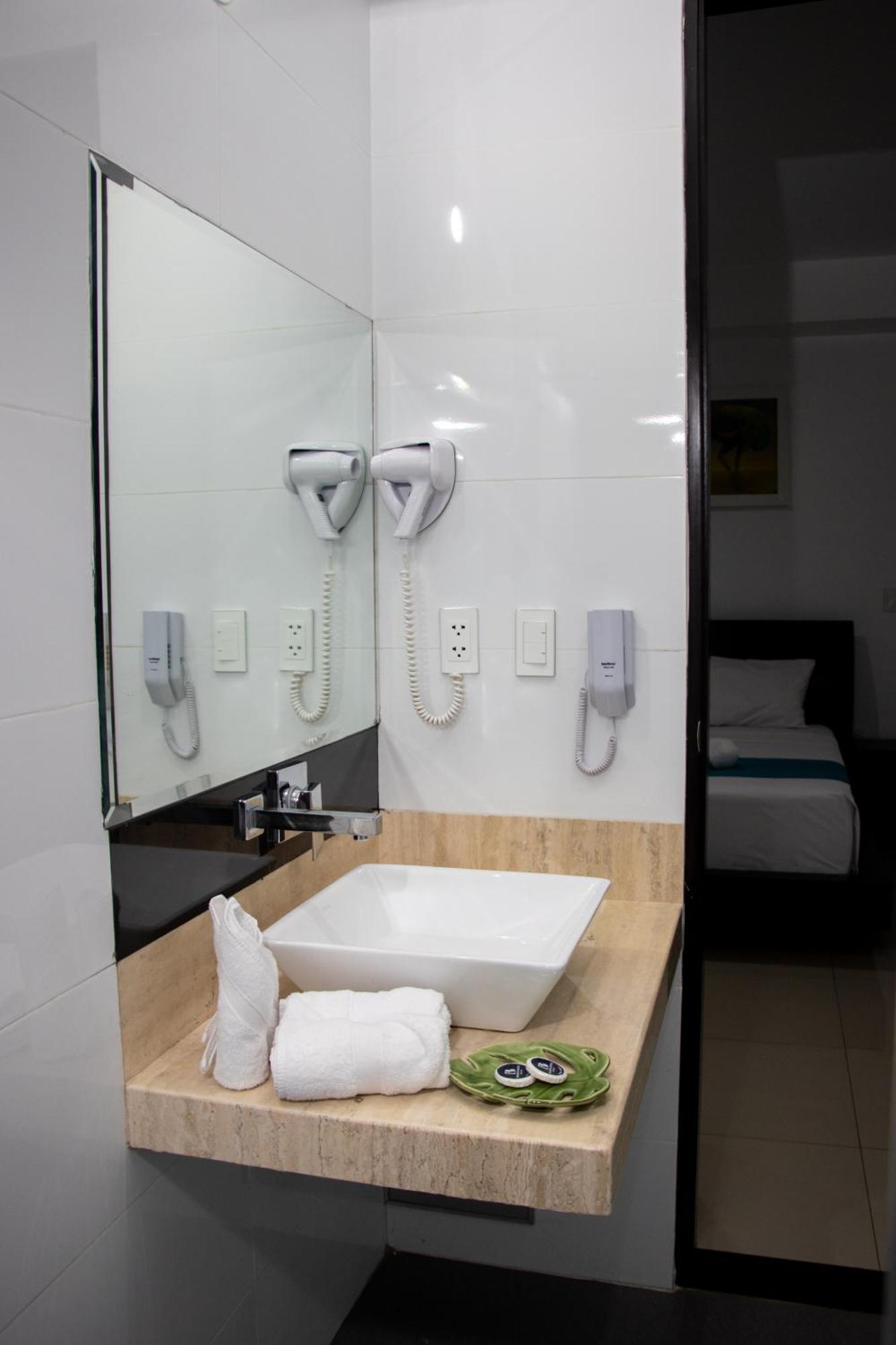 Rbb Brito Hotel Тарапото Екстер'єр фото